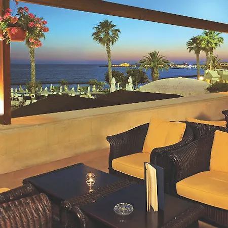 מלון Alexander The Great 4*